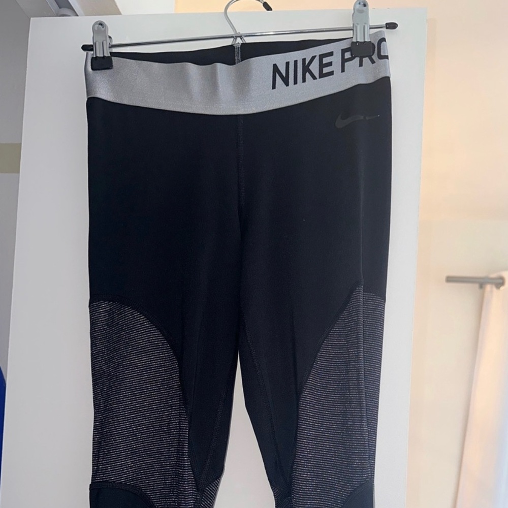 NIKE DRI-FIT leggings. Size medium. Lightly worn.